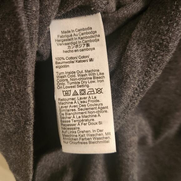 NWOT J. Crew Perfect-Fit Long-Sleeve Crewneck T-Shirt With Lion Buttons Gray M - Picture 9 of 10